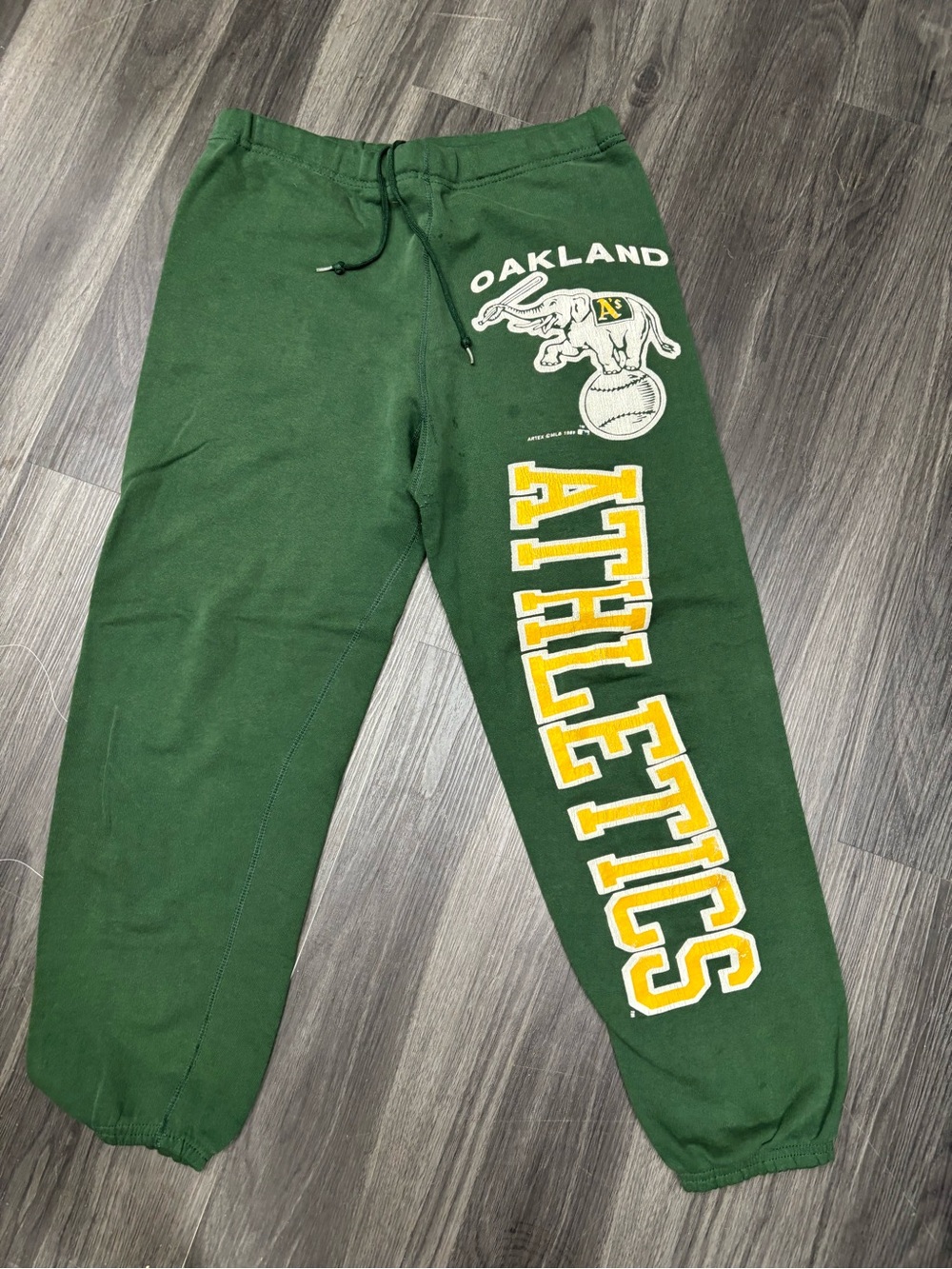 Vintage 1989 Oakland Athletics green sweatpants Oakland ATHLETICS' elephant logo